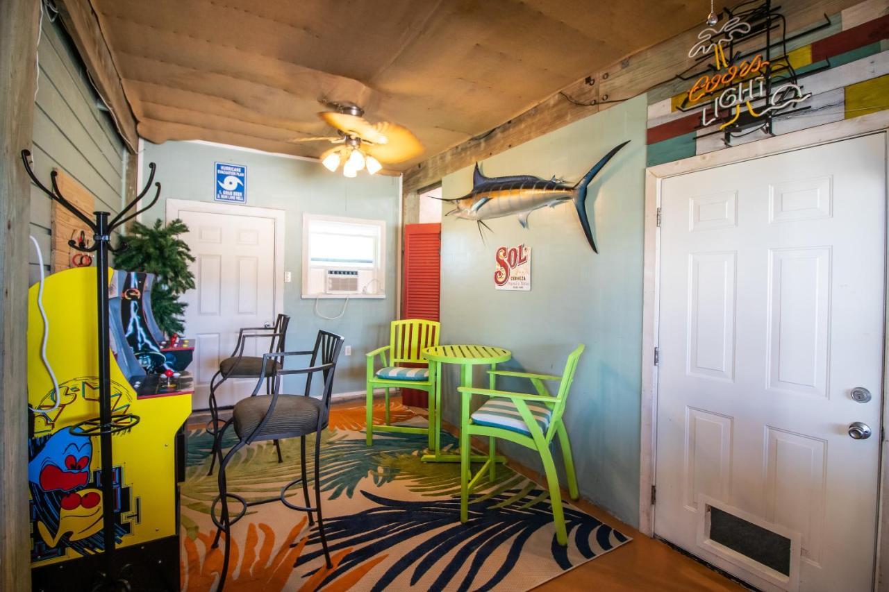One-Of-A-Kind Beach Home With Lounge Bar Game Room Galveston Exteriér fotografie